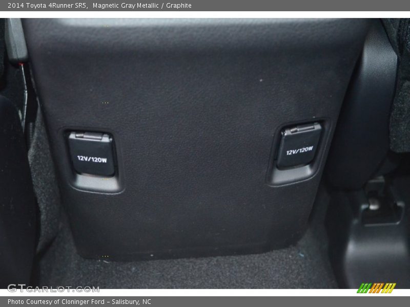 Magnetic Gray Metallic / Graphite 2014 Toyota 4Runner SR5