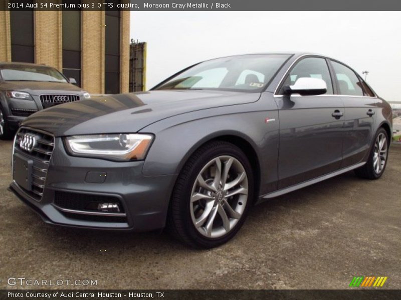 Front 3/4 View of 2014 S4 Premium plus 3.0 TFSI quattro