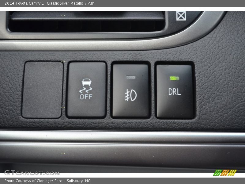 Classic Silver Metallic / Ash 2014 Toyota Camry L