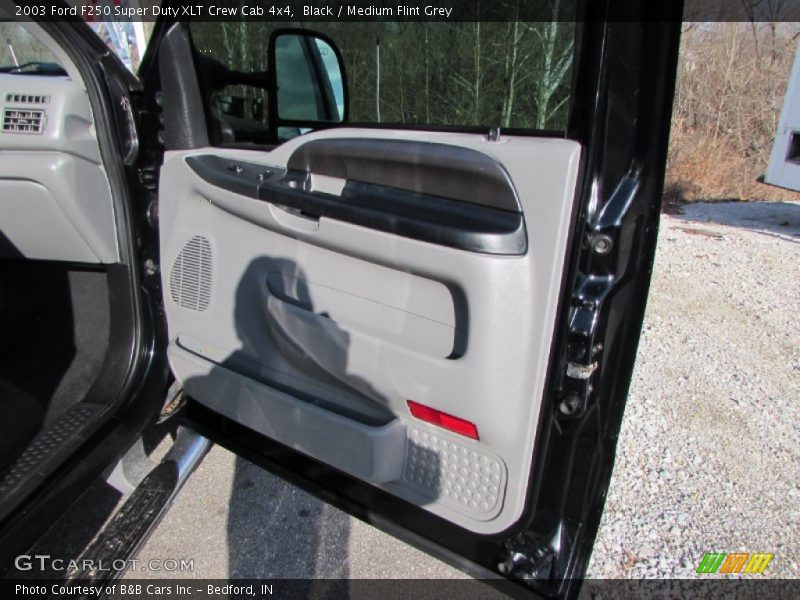 Black / Medium Flint Grey 2003 Ford F250 Super Duty XLT Crew Cab 4x4