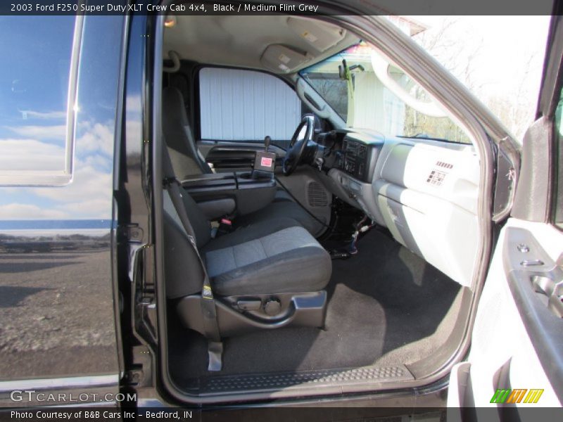 Black / Medium Flint Grey 2003 Ford F250 Super Duty XLT Crew Cab 4x4