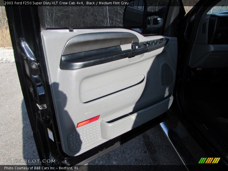 Black / Medium Flint Grey 2003 Ford F250 Super Duty XLT Crew Cab 4x4