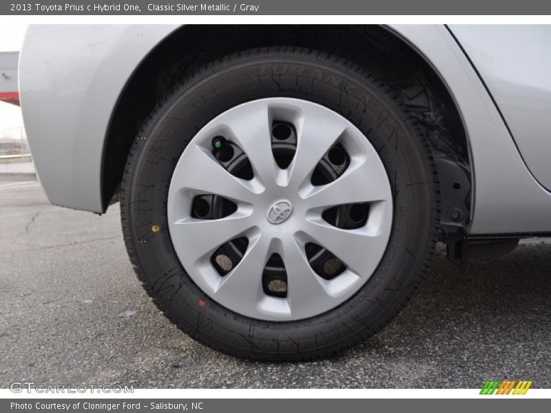 Classic Silver Metallic / Gray 2013 Toyota Prius c Hybrid One