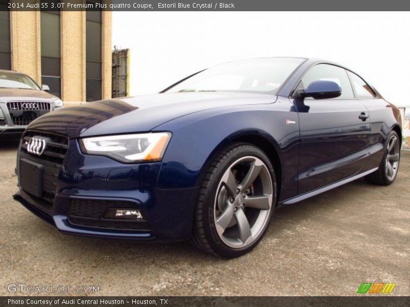 Front 3/4 View of 2014 S5 3.0T Premium Plus quattro Coupe