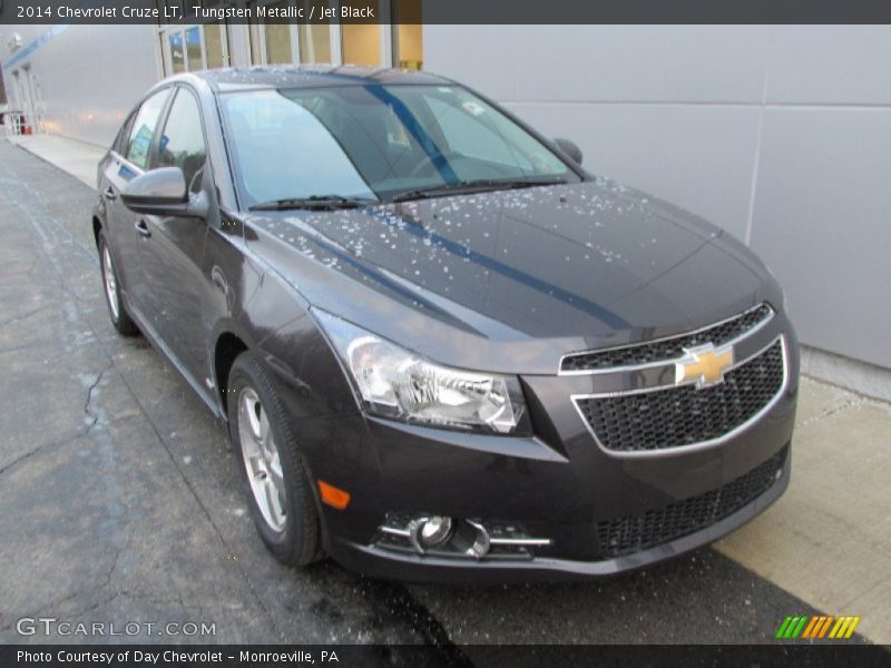 Tungsten Metallic / Jet Black 2014 Chevrolet Cruze LT