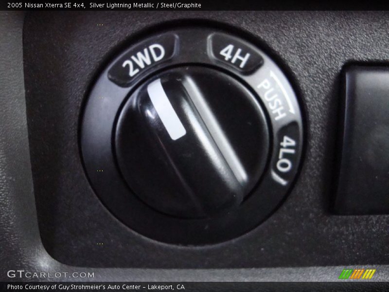 Silver Lightning Metallic / Steel/Graphite 2005 Nissan Xterra SE 4x4