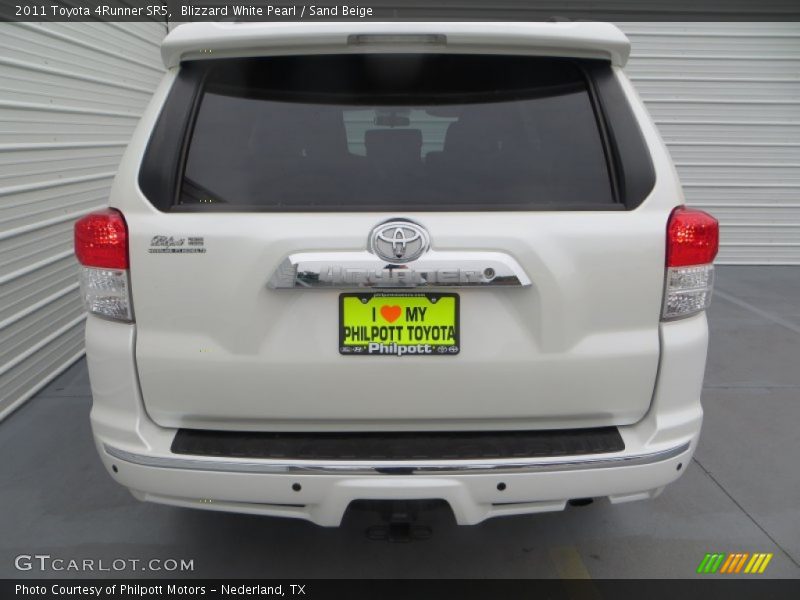 Blizzard White Pearl / Sand Beige 2011 Toyota 4Runner SR5