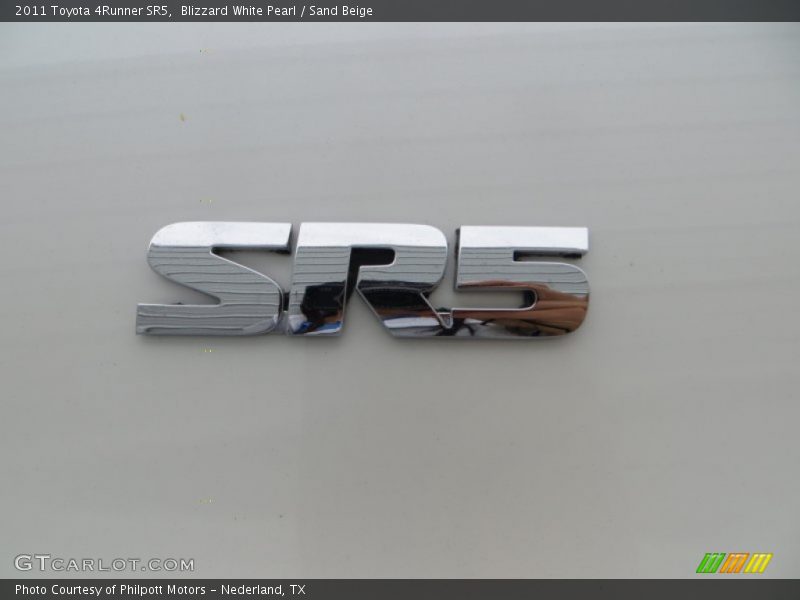 Blizzard White Pearl / Sand Beige 2011 Toyota 4Runner SR5