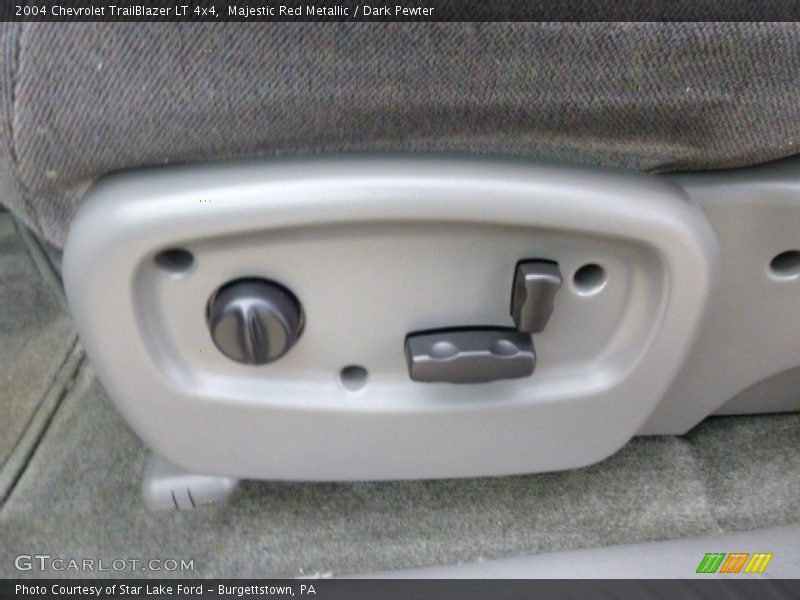 Majestic Red Metallic / Dark Pewter 2004 Chevrolet TrailBlazer LT 4x4