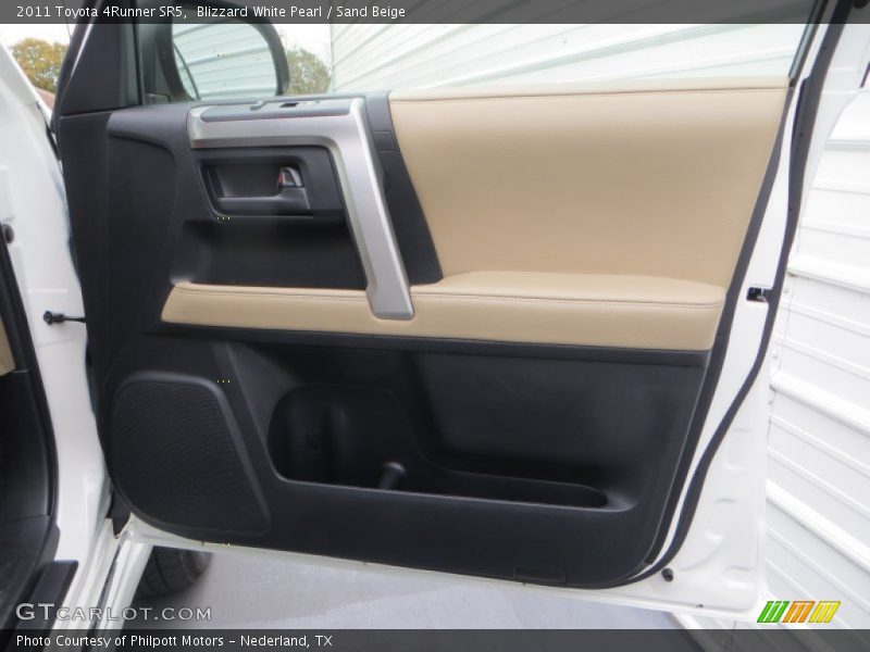 Blizzard White Pearl / Sand Beige 2011 Toyota 4Runner SR5