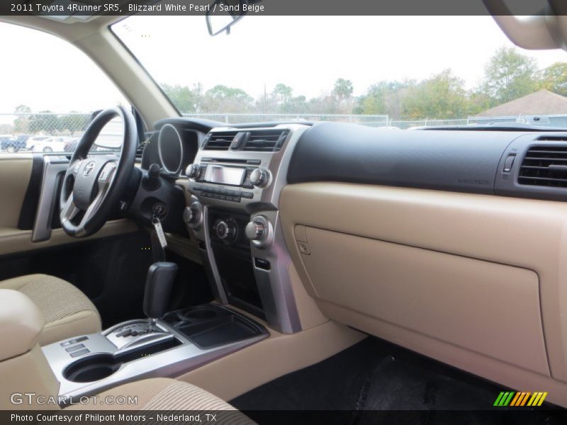 Blizzard White Pearl / Sand Beige 2011 Toyota 4Runner SR5