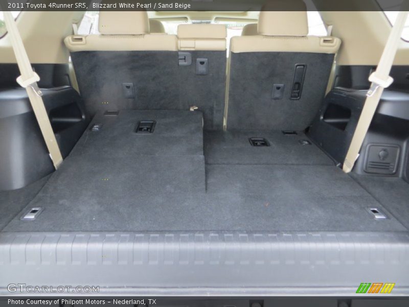 Blizzard White Pearl / Sand Beige 2011 Toyota 4Runner SR5