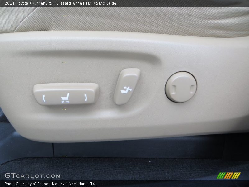 Blizzard White Pearl / Sand Beige 2011 Toyota 4Runner SR5