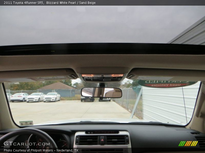 Blizzard White Pearl / Sand Beige 2011 Toyota 4Runner SR5