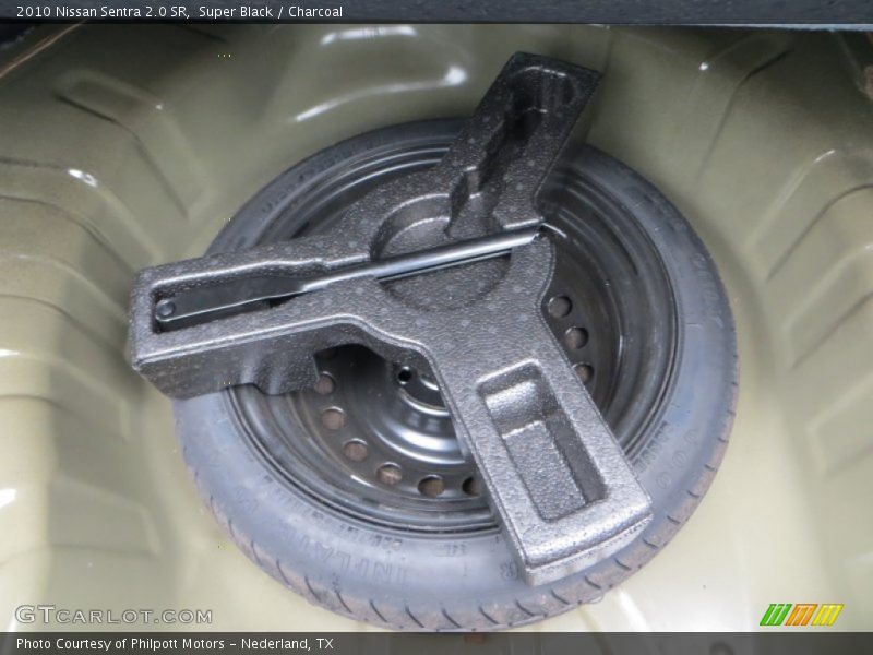 Super Black / Charcoal 2010 Nissan Sentra 2.0 SR