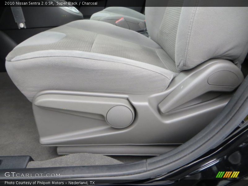 Super Black / Charcoal 2010 Nissan Sentra 2.0 SR