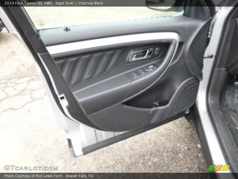 Door Panel of 2014 Taurus SEL AWD