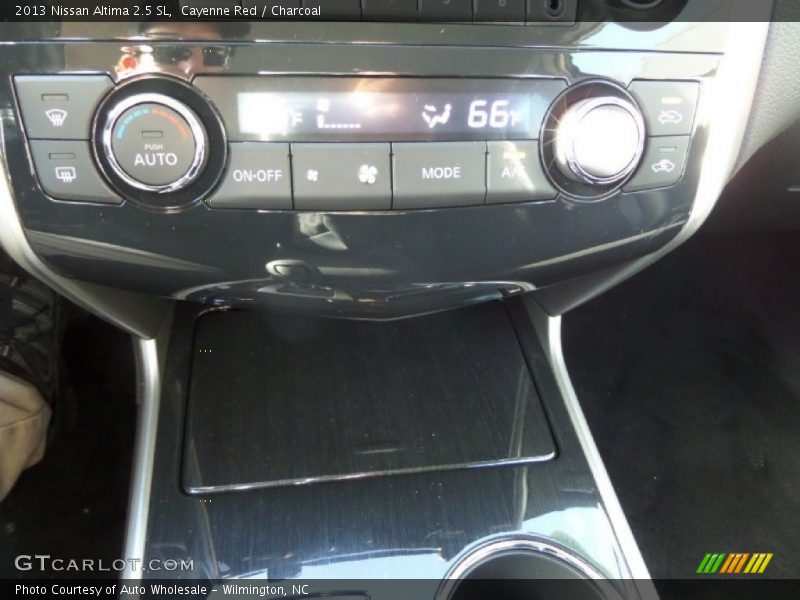 Cayenne Red / Charcoal 2013 Nissan Altima 2.5 SL
