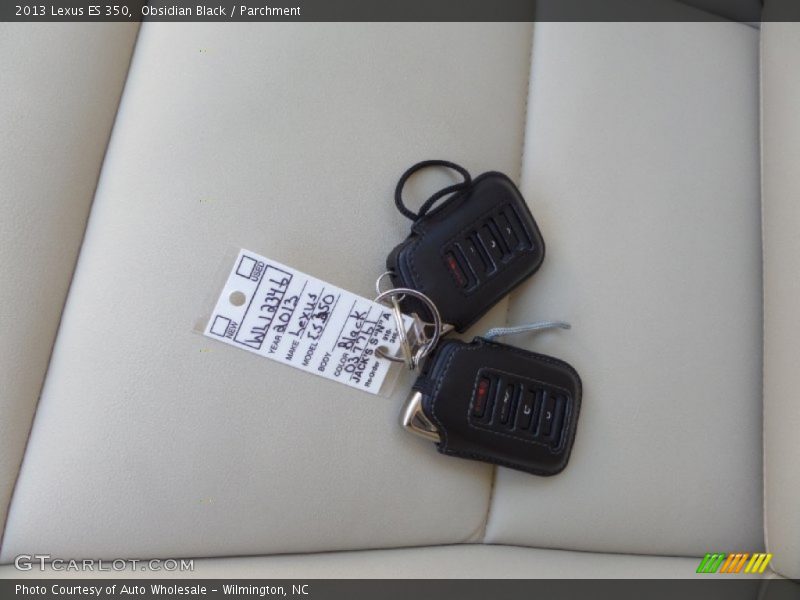 Obsidian Black / Parchment 2013 Lexus ES 350
