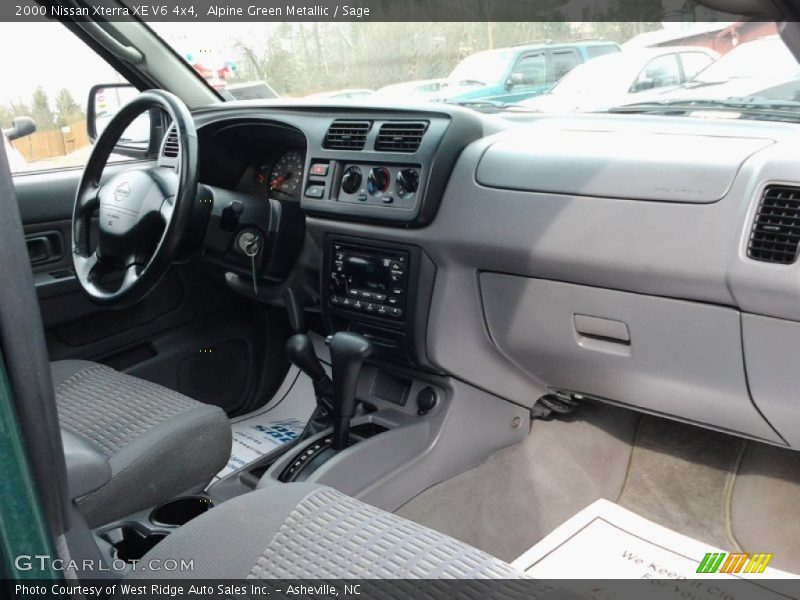 Alpine Green Metallic / Sage 2000 Nissan Xterra XE V6 4x4