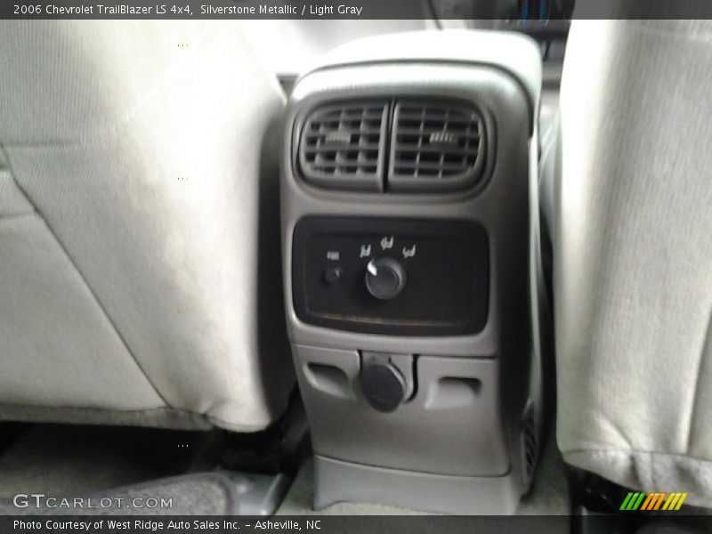 Silverstone Metallic / Light Gray 2006 Chevrolet TrailBlazer LS 4x4