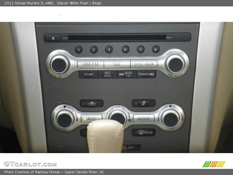 Glacier White Pearl / Beige 2011 Nissan Murano SL AWD