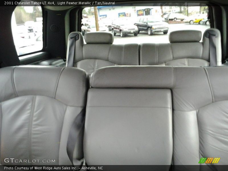 Light Pewter Metallic / Tan/Neutral 2001 Chevrolet Tahoe LT 4x4