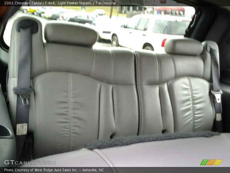 Light Pewter Metallic / Tan/Neutral 2001 Chevrolet Tahoe LT 4x4