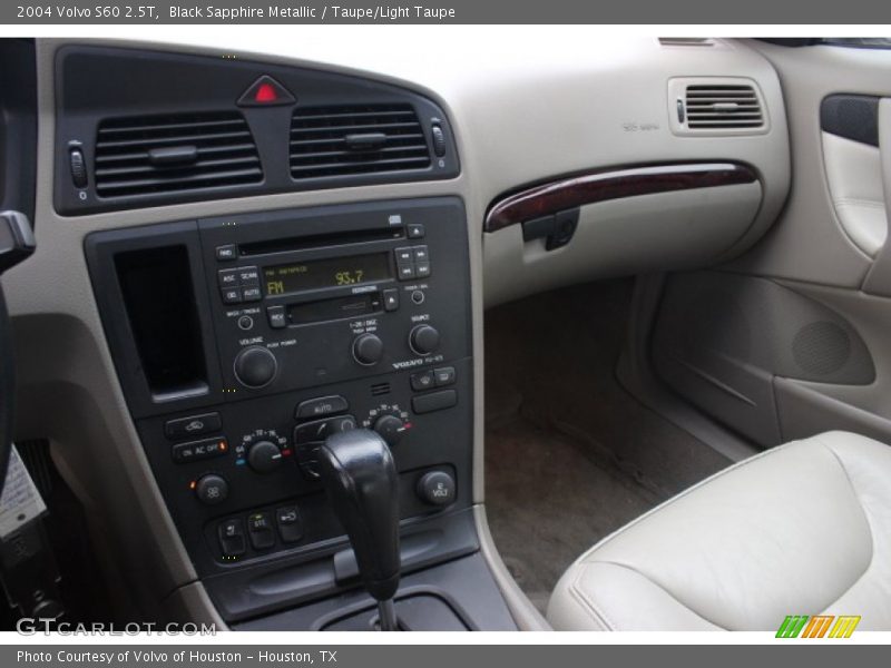 Black Sapphire Metallic / Taupe/Light Taupe 2004 Volvo S60 2.5T