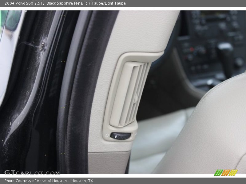 Black Sapphire Metallic / Taupe/Light Taupe 2004 Volvo S60 2.5T