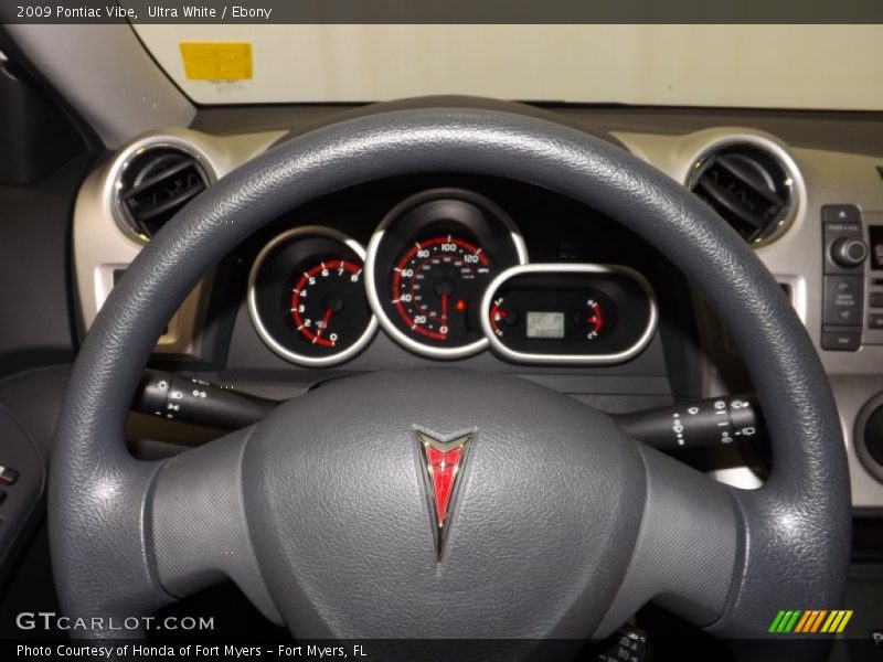 Ultra White / Ebony 2009 Pontiac Vibe
