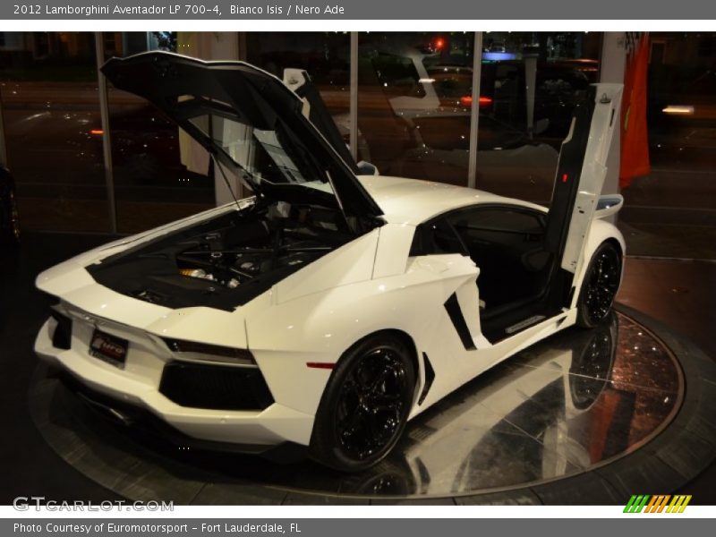 Bianco Isis / Nero Ade 2012 Lamborghini Aventador LP 700-4