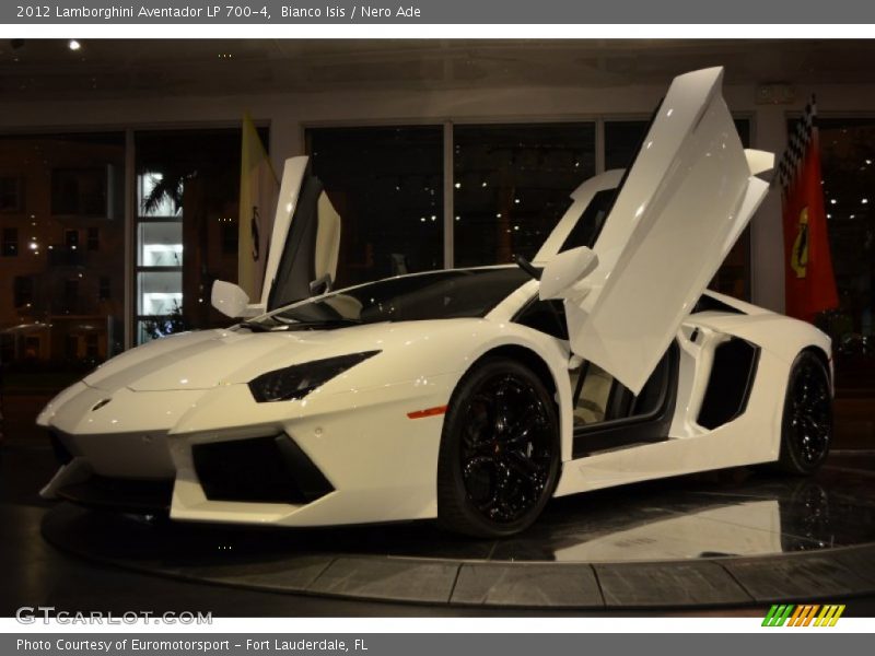 Bianco Isis / Nero Ade 2012 Lamborghini Aventador LP 700-4