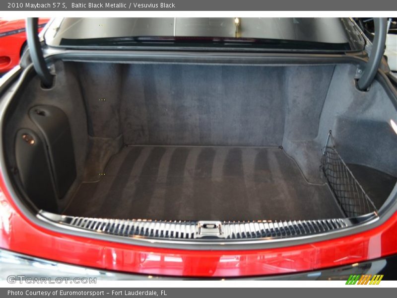  2010 57 S Trunk