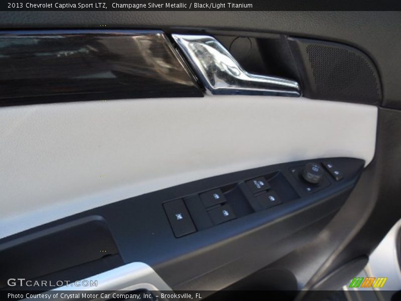 Champagne Silver Metallic / Black/Light Titanium 2013 Chevrolet Captiva Sport LTZ