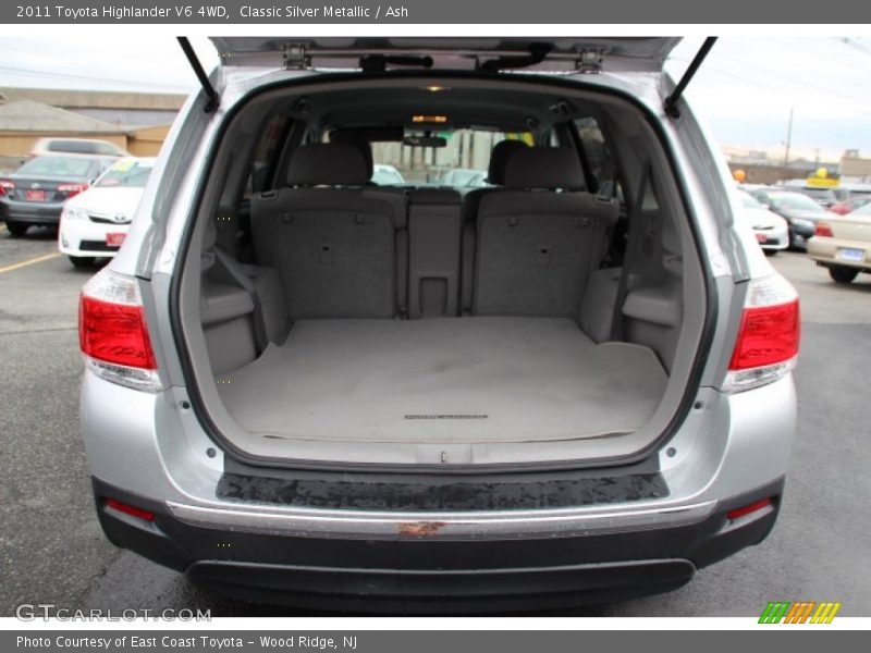 Classic Silver Metallic / Ash 2011 Toyota Highlander V6 4WD