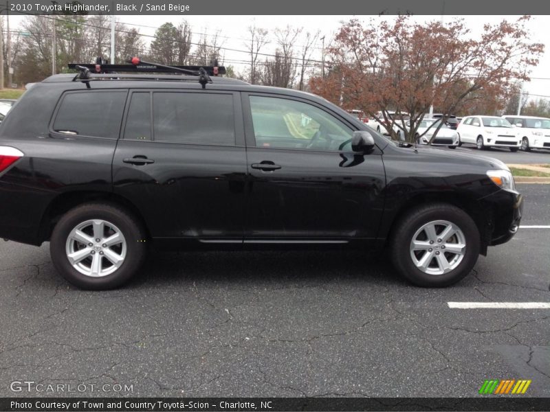 Black / Sand Beige 2010 Toyota Highlander