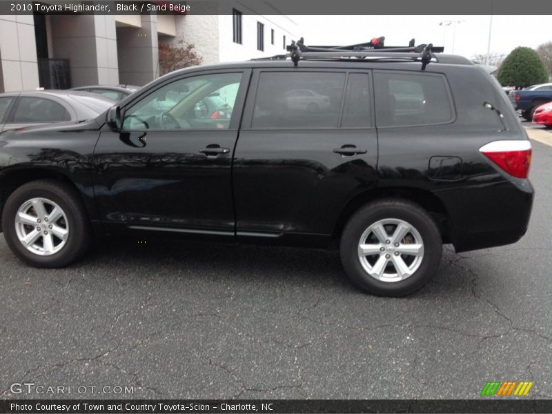 Black / Sand Beige 2010 Toyota Highlander