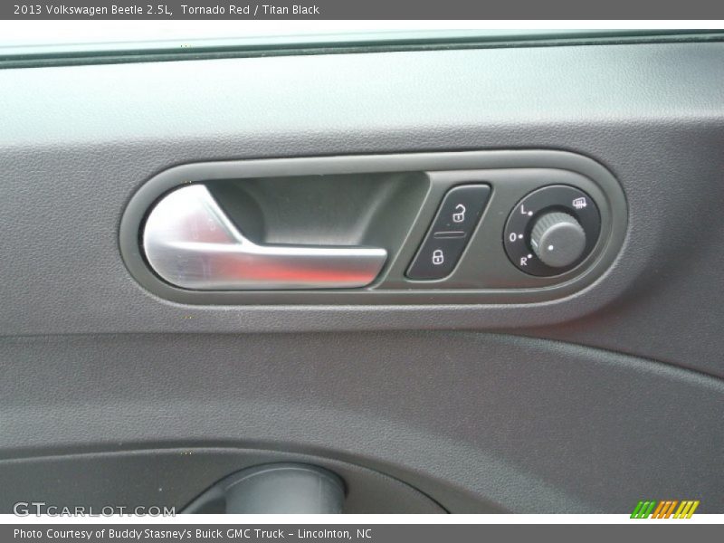 Tornado Red / Titan Black 2013 Volkswagen Beetle 2.5L