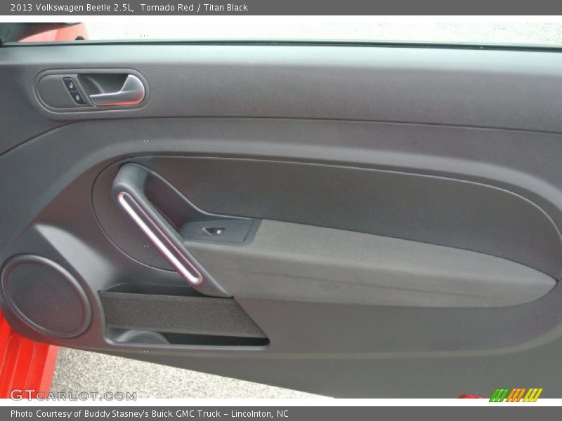 Tornado Red / Titan Black 2013 Volkswagen Beetle 2.5L