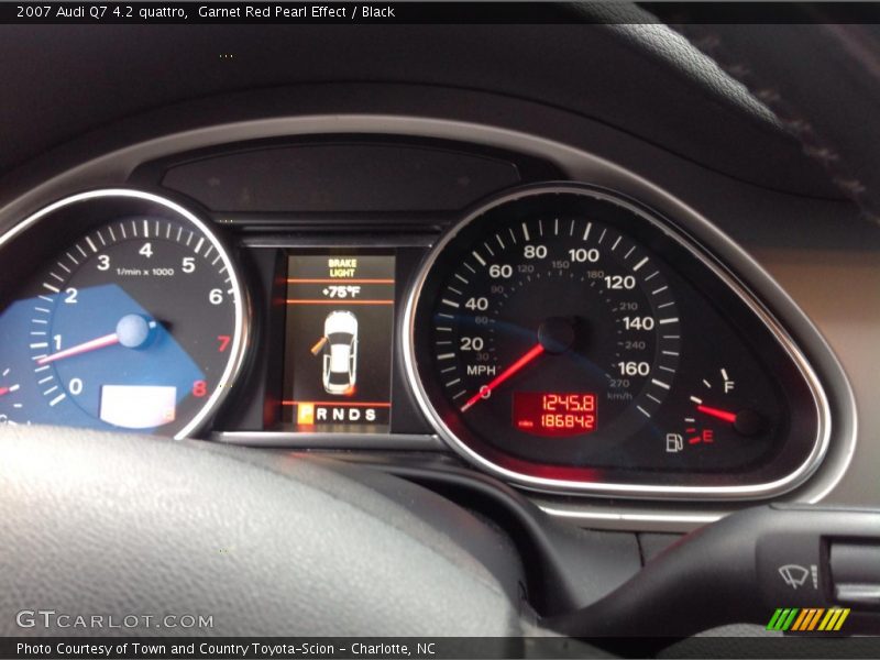 Garnet Red Pearl Effect / Black 2007 Audi Q7 4.2 quattro