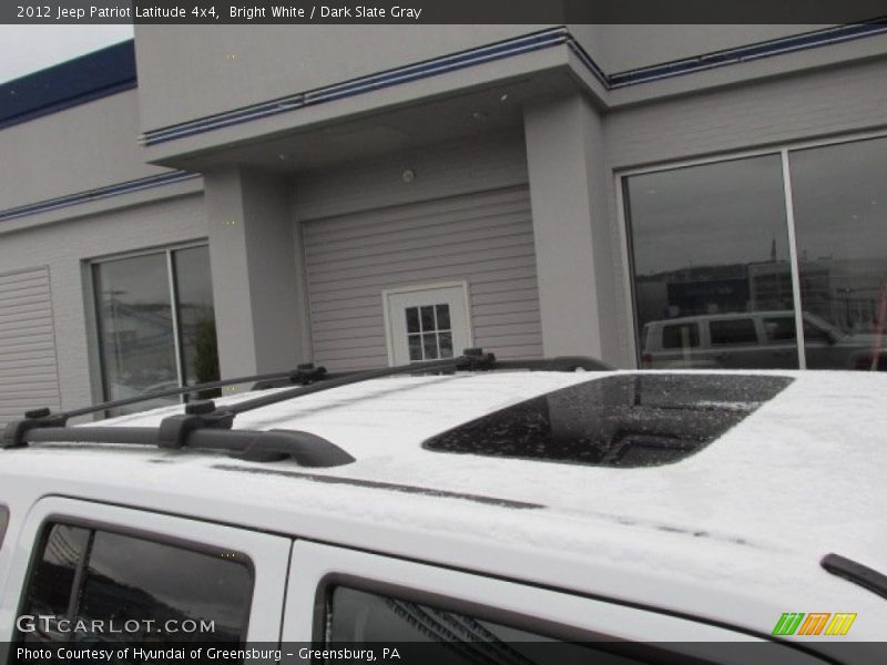 Bright White / Dark Slate Gray 2012 Jeep Patriot Latitude 4x4