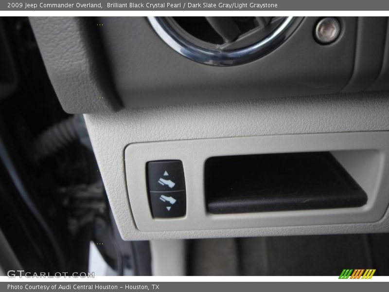 Brilliant Black Crystal Pearl / Dark Slate Gray/Light Graystone 2009 Jeep Commander Overland