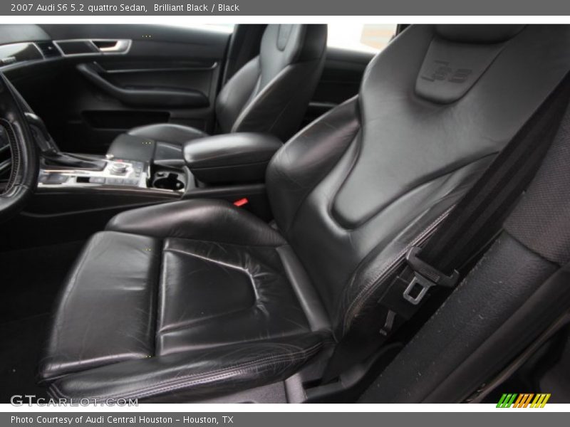 Front Seat of 2007 S6 5.2 quattro Sedan