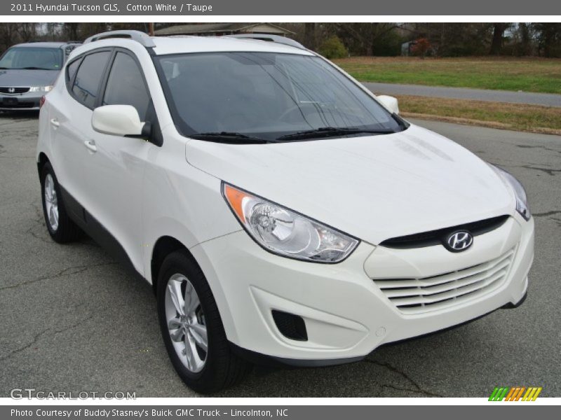 Cotton White / Taupe 2011 Hyundai Tucson GLS