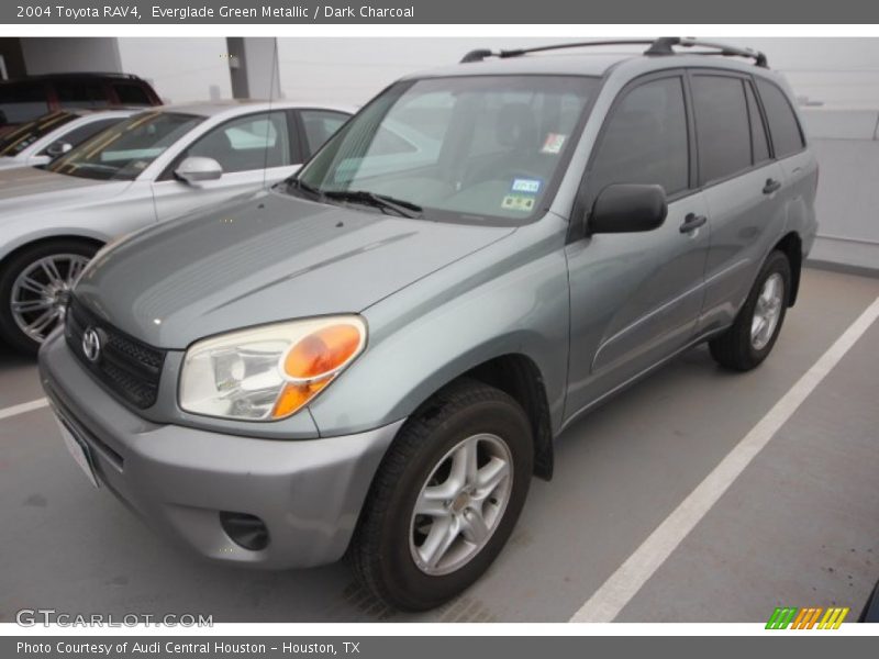 Front 3/4 View of 2004 RAV4 