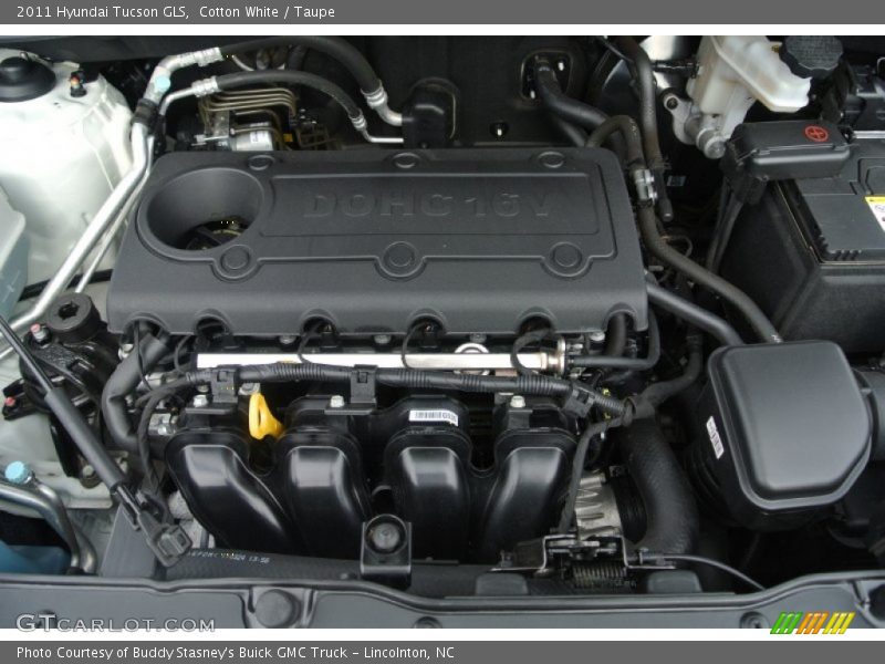 Cotton White / Taupe 2011 Hyundai Tucson GLS