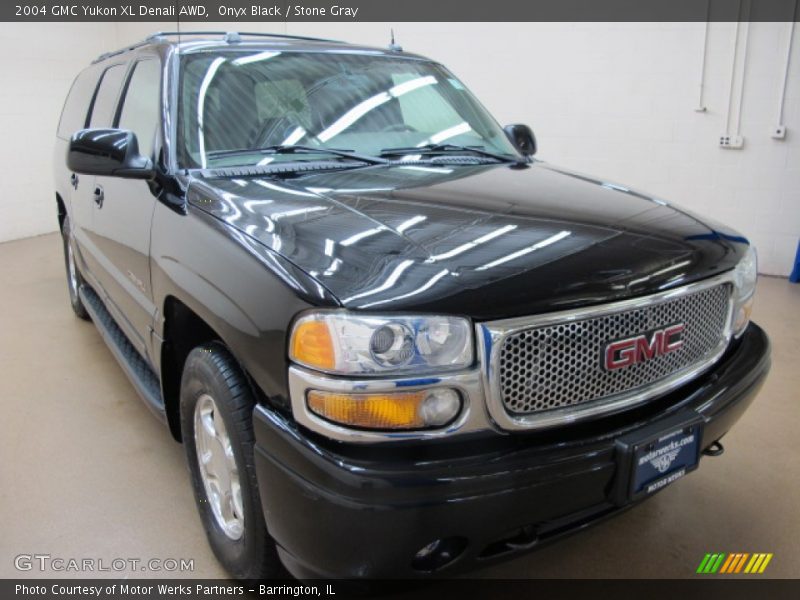 Onyx Black / Stone Gray 2004 GMC Yukon XL Denali AWD
