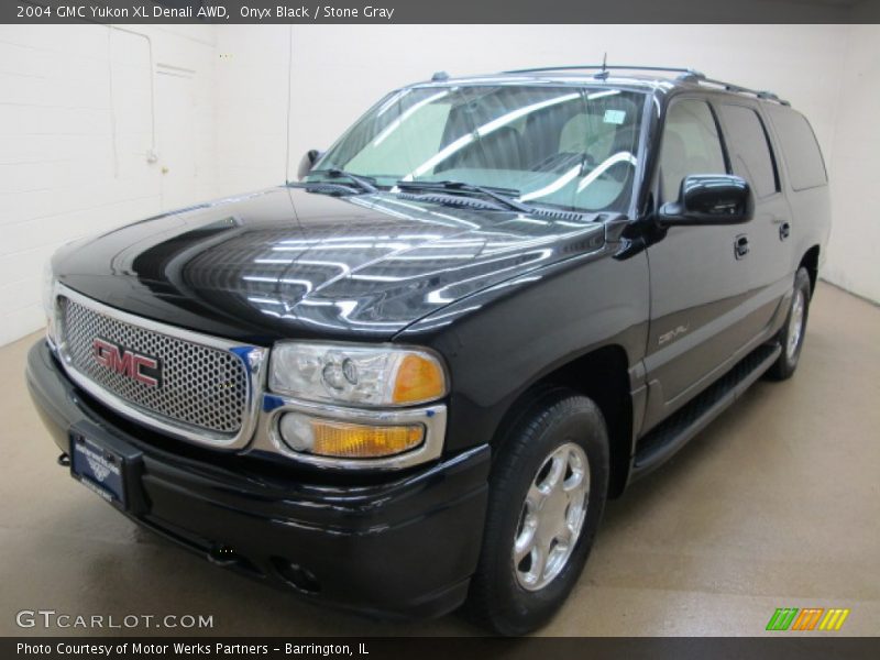 Onyx Black / Stone Gray 2004 GMC Yukon XL Denali AWD