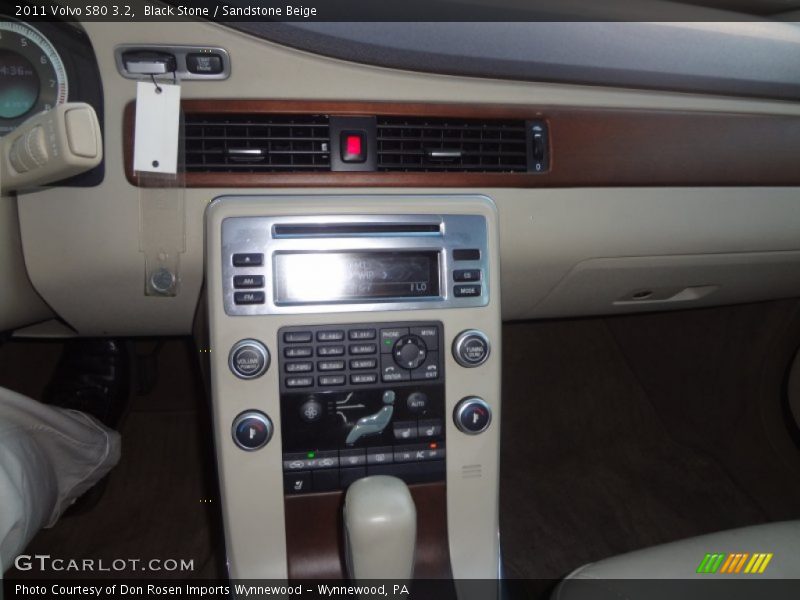 Black Stone / Sandstone Beige 2011 Volvo S80 3.2